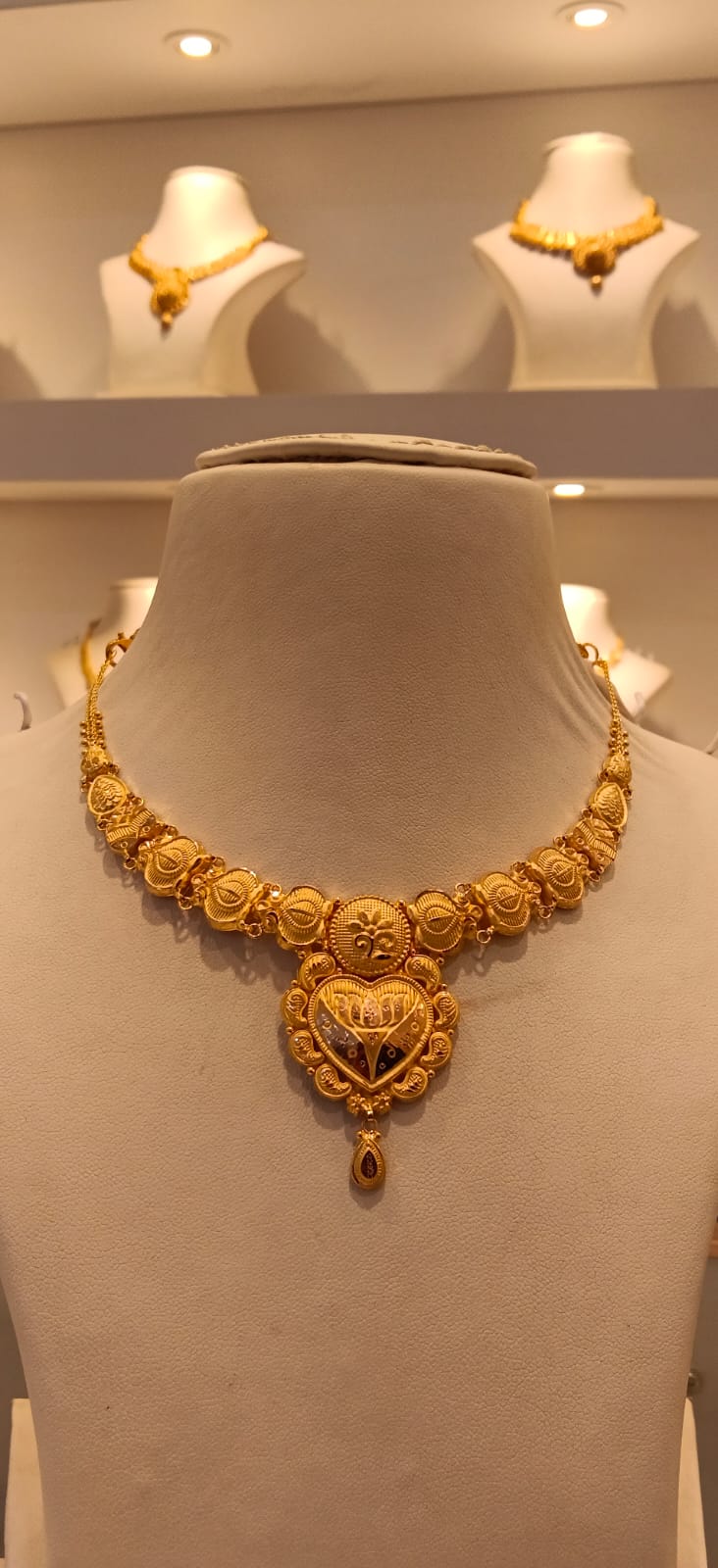 Neckles 